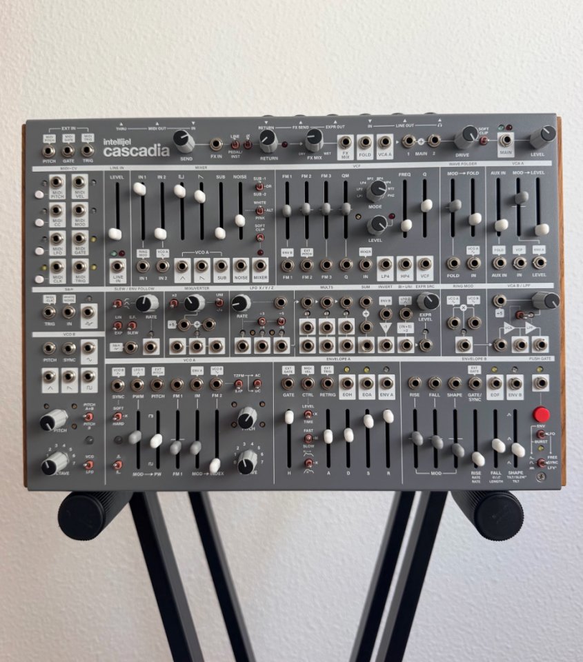 Intellijel Cascadia de segunda mano · Foto 2 de 7 · Alicante · 1599 €