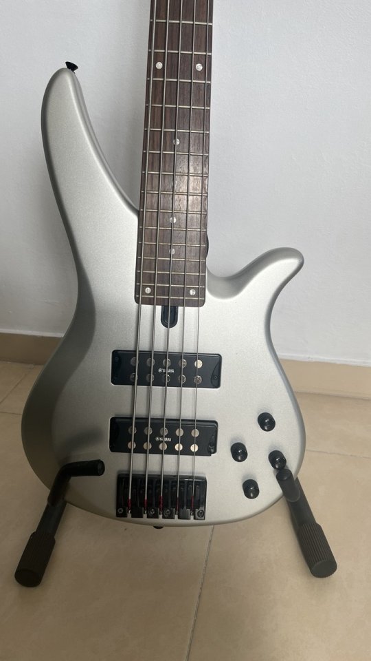 Bajo Yamaha RBX375 5 cuerdas - Activo - Impecable