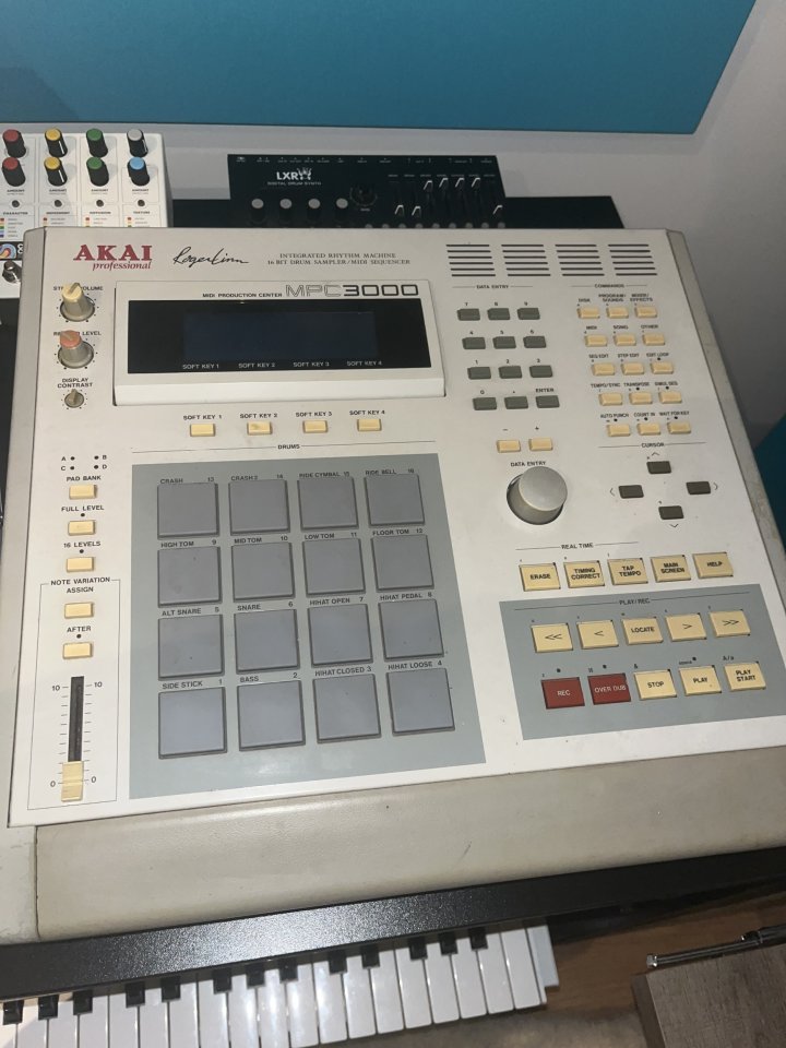 Akai MPC 3000