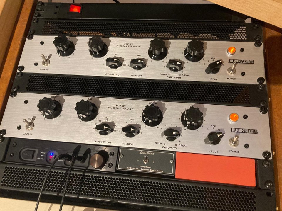 Pareja de Ecualizadores Klark Teknik EQP-KT. de segunda mano · Barcelona · 400 €