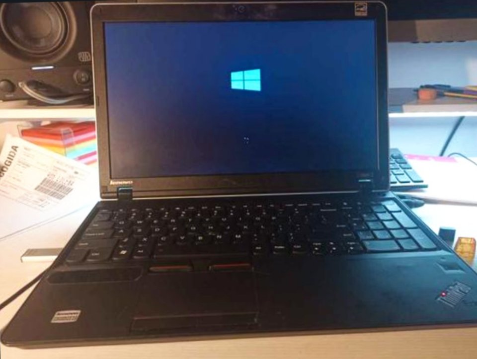 Portàtil LENOVO THINKPAD EDGE 15¨ GAMErs intel i5, 8gb RAM , SSD 480gb