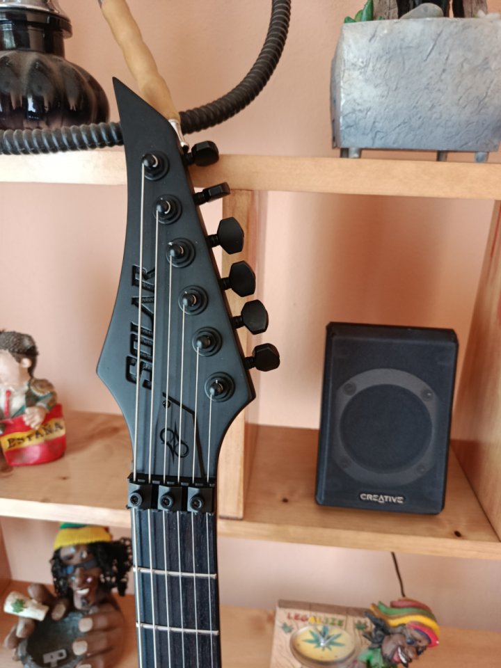 Solar Guitars A1.6FR SVART+(acepto cambios) de segunda mano · Foto 4 de 8 · Madrid · 800 €