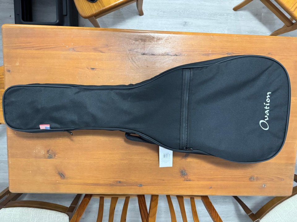 Ovation Gig Bag Roundback DB/MDB NUEVA A ESTRENAR – Solo Venta, NO Cambios. de segunda mano · Foto 1 de 8 · Madrid · 45 €