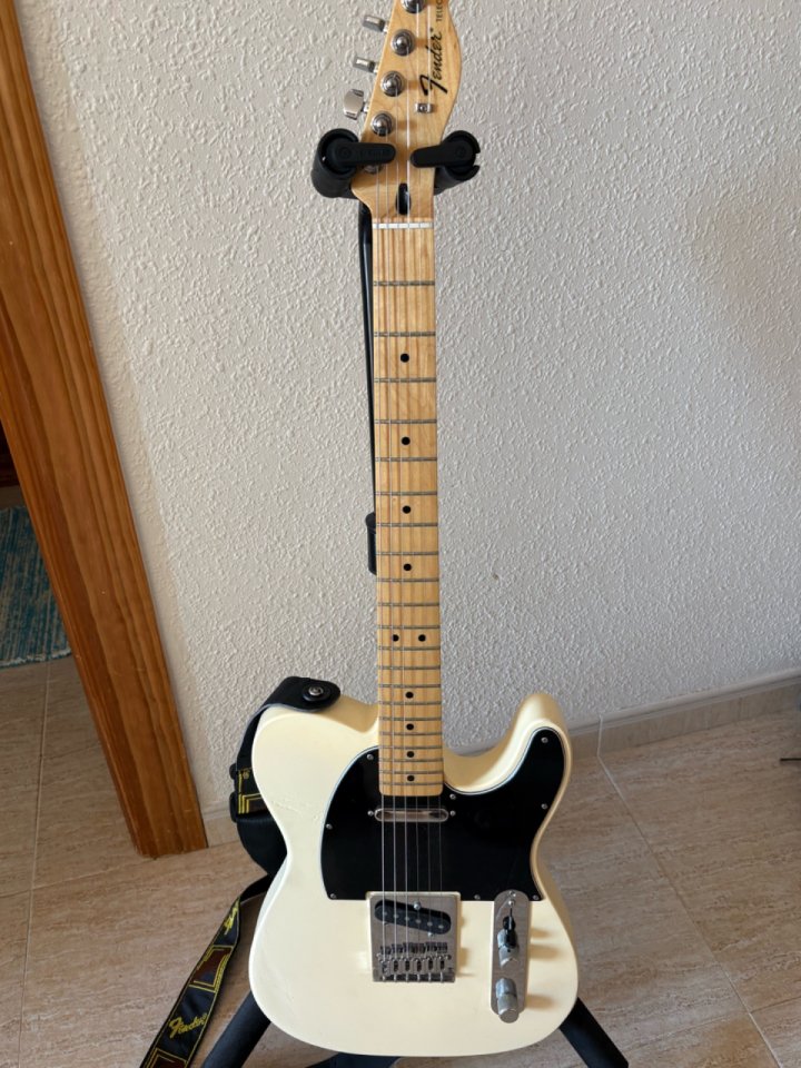Fender Telecaster MIM 2014 de segunda mano · Foto 4 de 10 · Málaga · 500 €