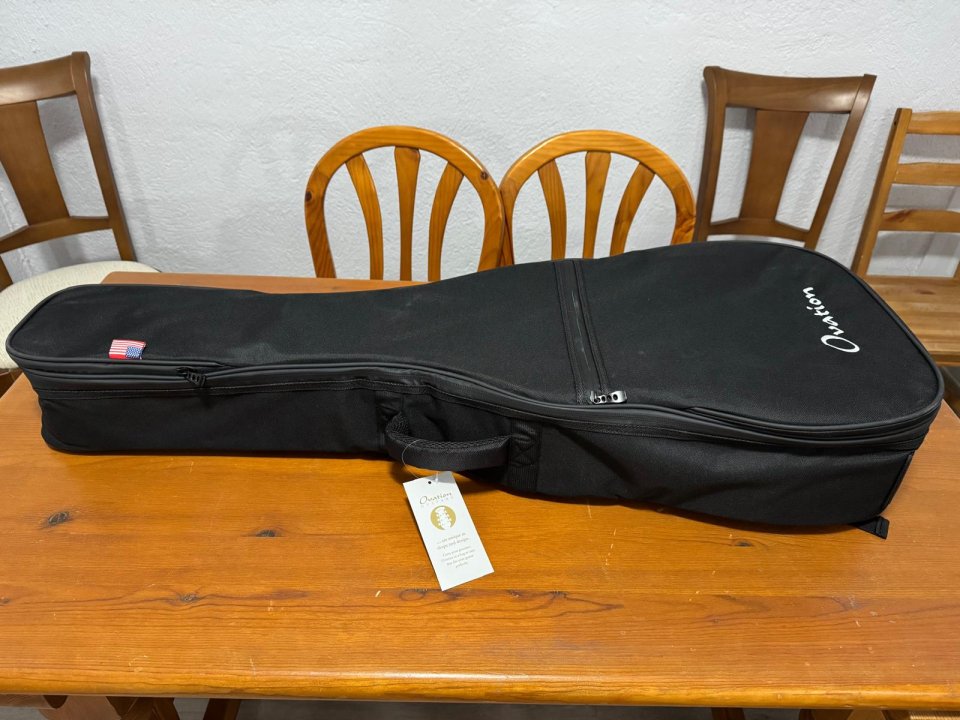 Ovation Gig Bag Roundback DB/MDB NUEVA A ESTRENAR – Solo Venta, NO Cambios. de segunda mano · Foto 2 de 8 · Madrid · 45 €