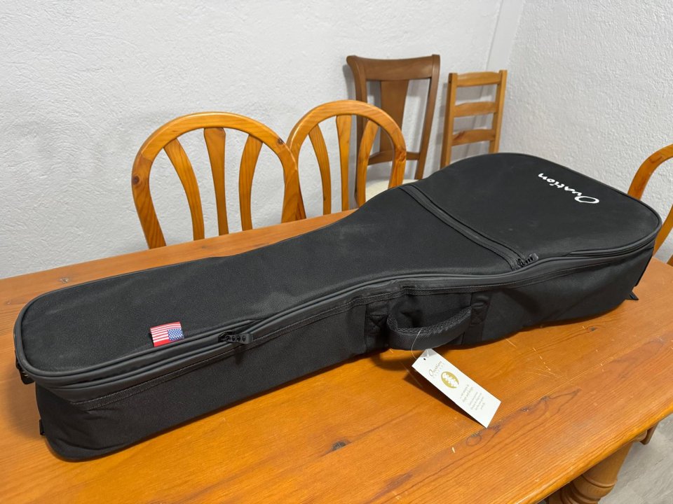 Ovation Gig Bag Roundback DB/MDB NUEVA A ESTRENAR – Solo Venta, NO Cambios. de segunda mano · Foto 3 de 8 · Madrid · 45 €