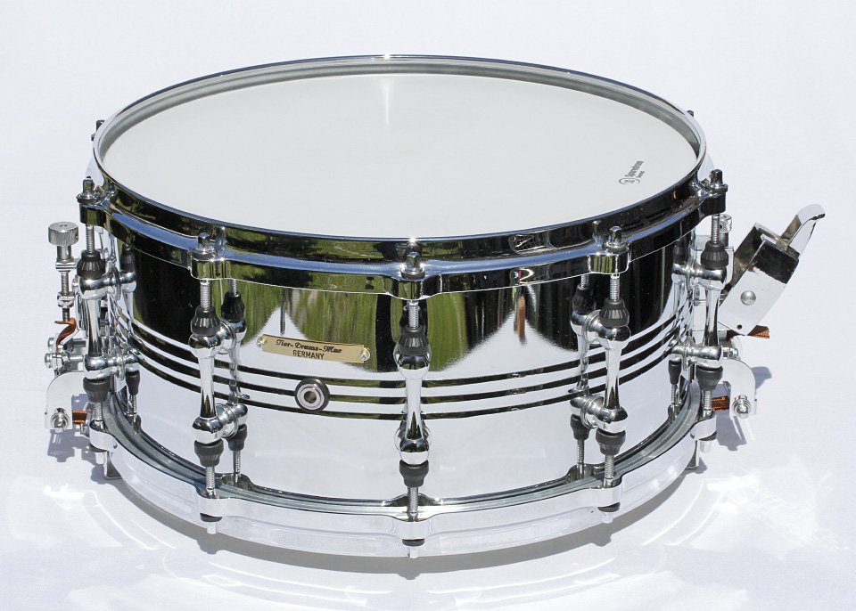 Caja Tier Muc Drums made in Germany 14"x6,5" aros die cast Pearl MasterCast de segunda mano · Foto 2 de 10 · Segovia · 320 €