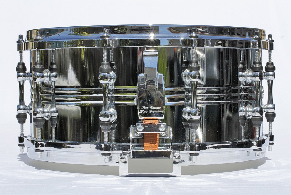Caja Tier Muc Drums made in Germany 14"x6,5" aros die cast Pearl MasterCast de segunda mano · Foto 3 de 10 · Segovia · 320 €
