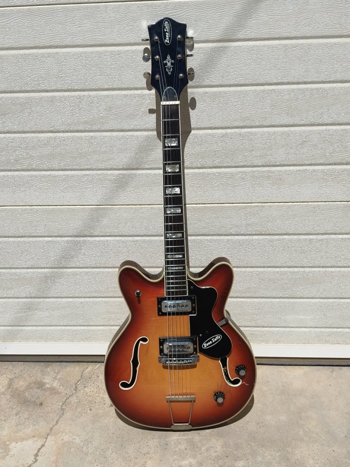Guitarra eléctrica de caja Zerosette de 1966