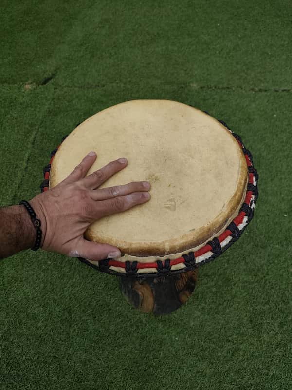 Handmade Professional Djembe - Hand-Carved Solid Wood - 5kg de segunda mano · Foto 2 de 10 · Girona · 230 €