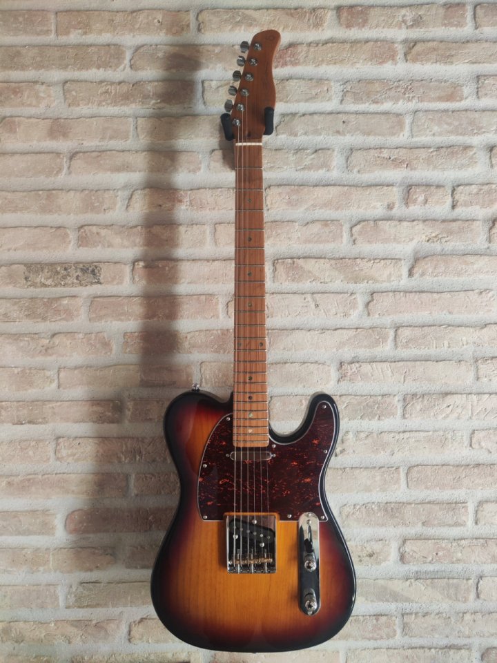Sire Larry Carlton T7 (O cambio) de segunda mano · Foto 1 de 9 · Valencia · 450 €