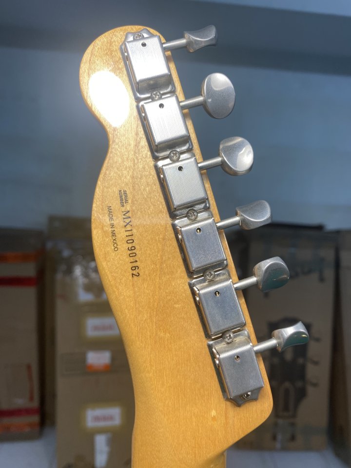 Guitarra fender telecaster