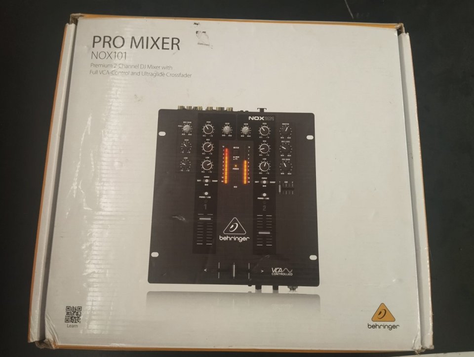Mesa mezclas Behringer Nox101 de segunda mano · Foto 3 de 4 · Zaragoza · 60 €