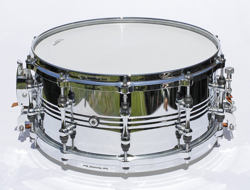 Caja Tier Muc Drums made in Germany 14"x6,5" aros die cast Pearl MasterCast de segunda mano · Foto 5 de 10 · Segovia · 320 €