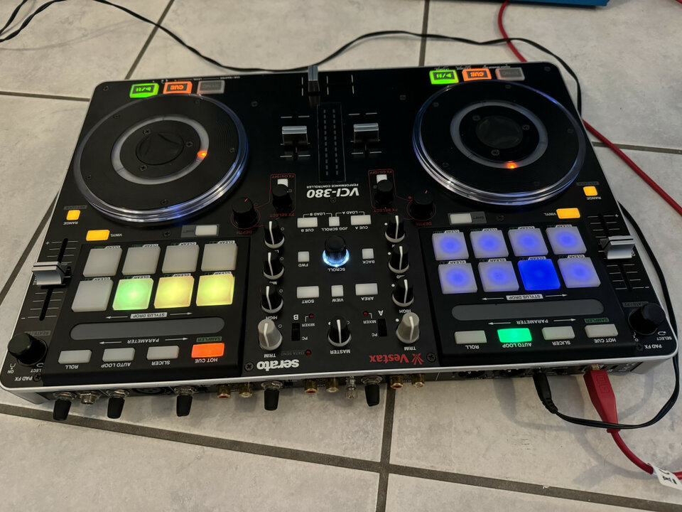 Vendo vestax vci 380