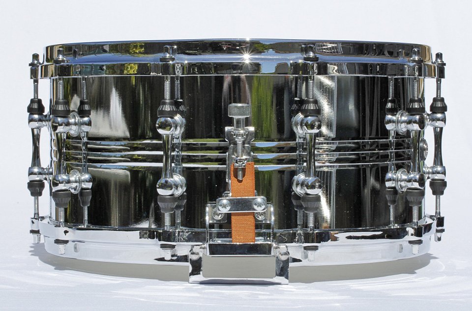 Caja Tier Muc Drums made in Germany 14"x6,5" aros die cast Pearl MasterCast de segunda mano · Foto 6 de 10 · Segovia · 320 €