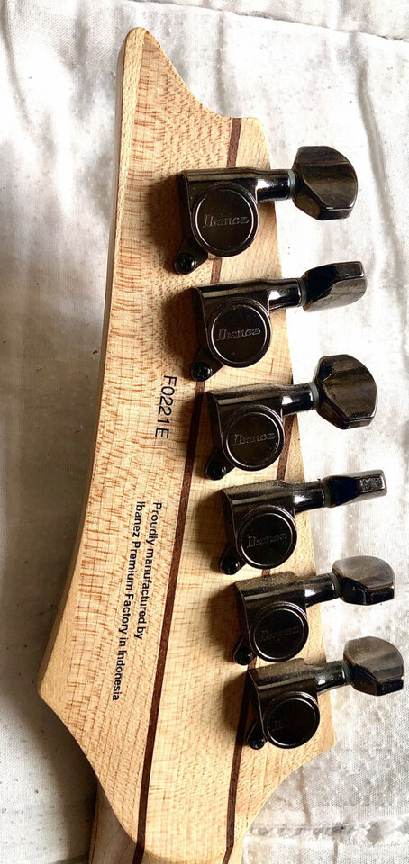 Ibanez Premium RG721MFMA