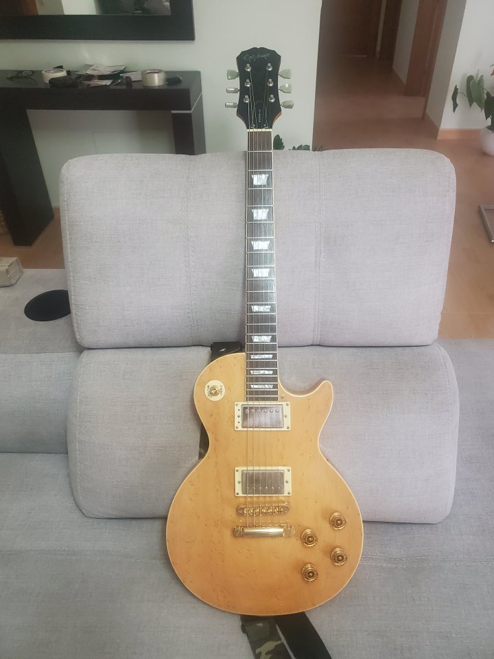 Epiphone Les Paul. Pastillas Gibson y Haüsel.