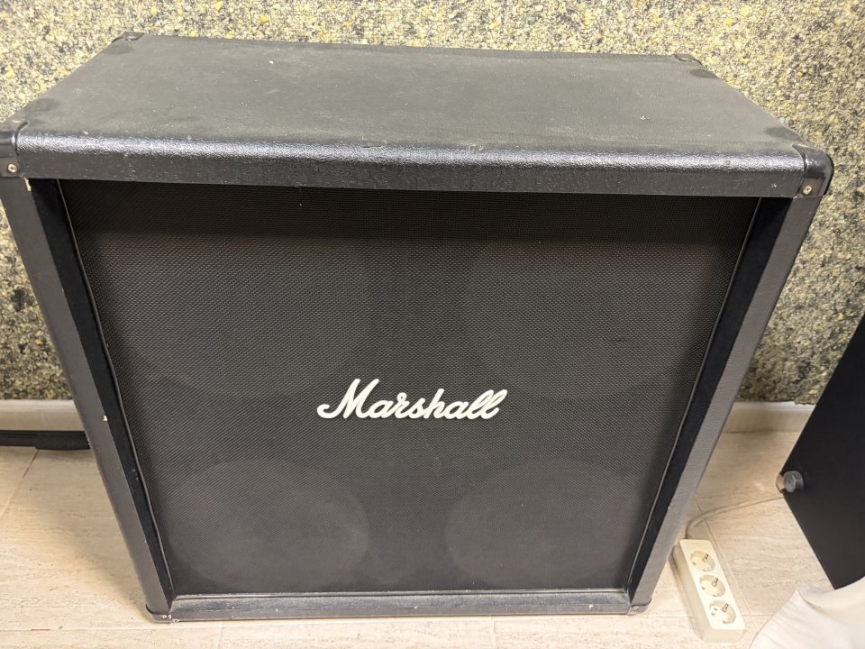 Pantalla Marshall M412B de segunda mano · Foto 2 de 6 · Toledo · 220 €