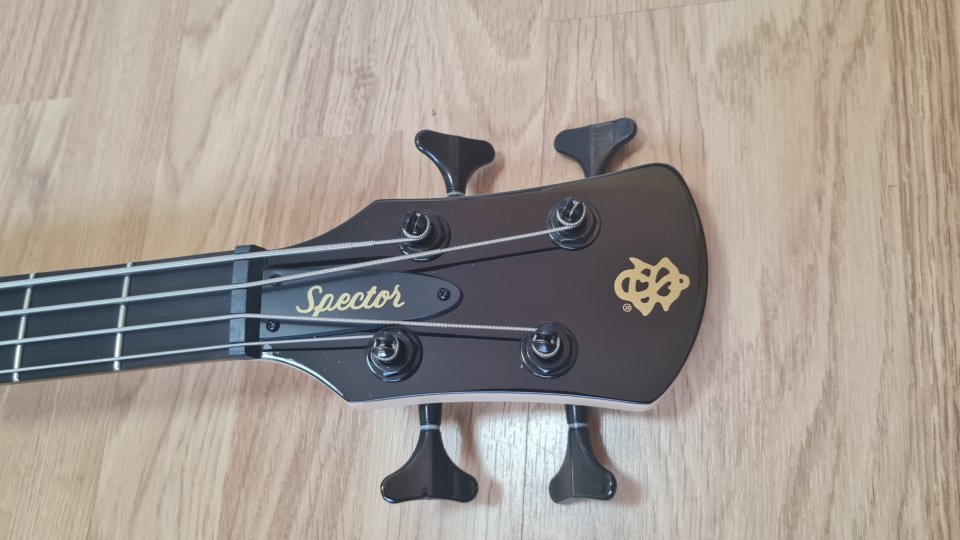 Bajo Spector Perfomer 4 de segunda mano · Foto 3 de 10 · Zamora · 280 €