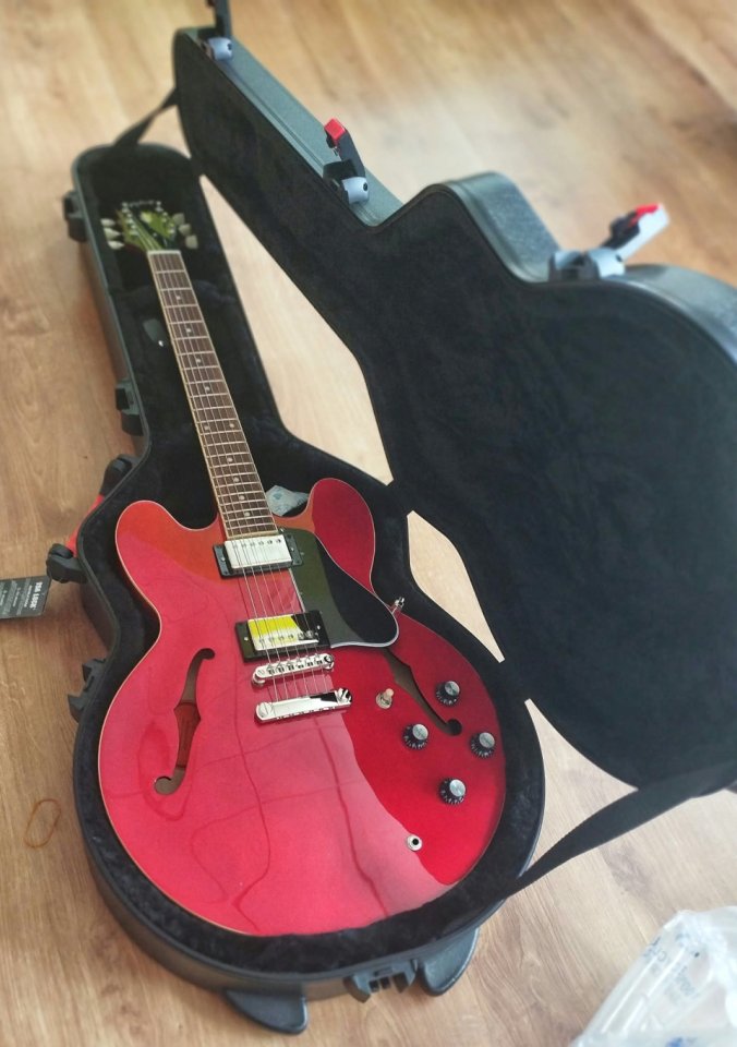 Epiphone 335 inspired by Gibson IMPECABLE de segunda mano · Foto 2 de 2 · Toledo · 480 €