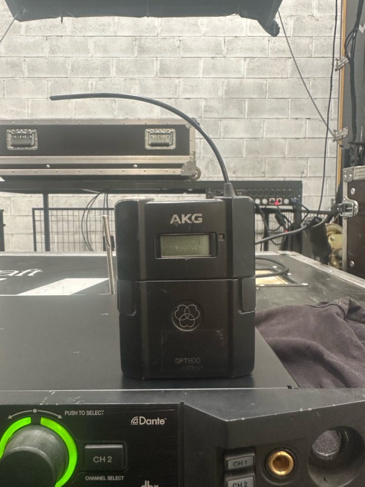 Akg Dsr 800 micro inalámbrico de segunda mano · Foto 4 de 5 · Cantabria · 1000 €