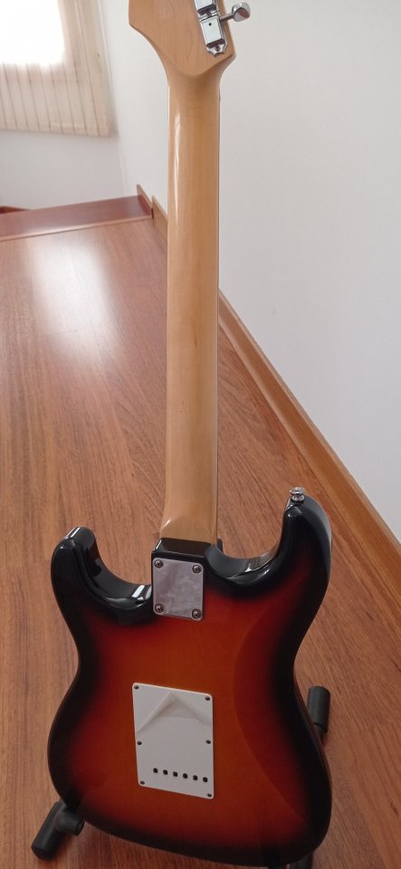 Guitarra eléctrica Tokai Stratocaster Goldstar Sound de segunda mano · Foto 5 de 8 · Cuenca · 280 €