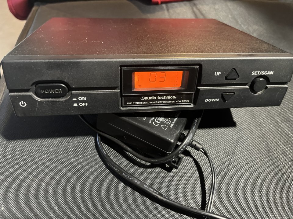 Sistema inalámbrico Audio technica de segunda mano · Foto 4 de 8 · Murcia · 200 €
