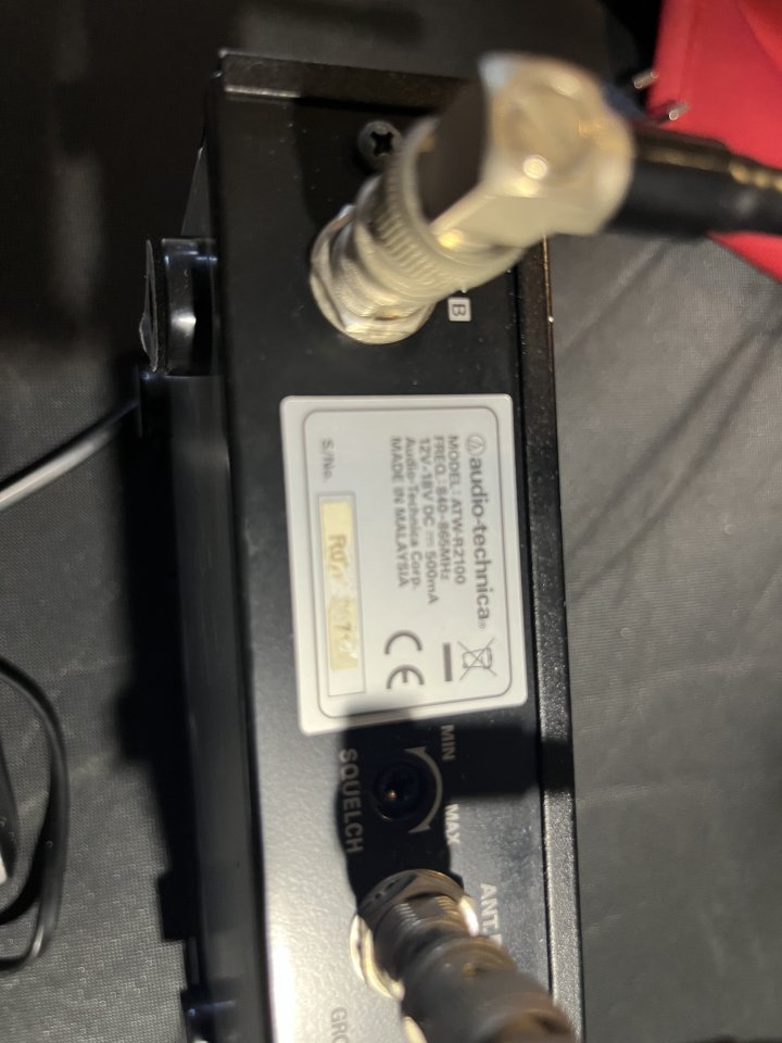 Sistema inalámbrico Audio technica de segunda mano · Foto 6 de 8 · Murcia · 200 €