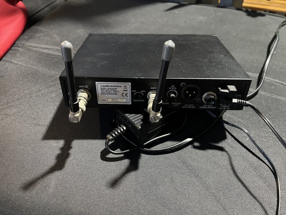 Sistema inalámbrico Audio technica de segunda mano · Foto 5 de 8 · Murcia · 200 €