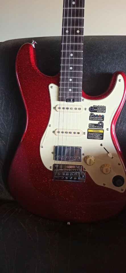 Stratocaster MOOER guitarra multiefectos. de segunda mano · Foto 2 de 5 · Cantabria · 250 €