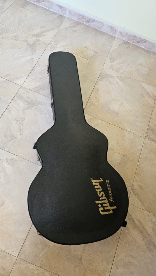 Gibson SJ-200 del 2016