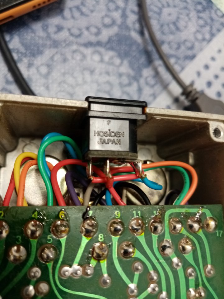 Boss DS-1 de 1993 (op-amp Toshiba TA7136AP)