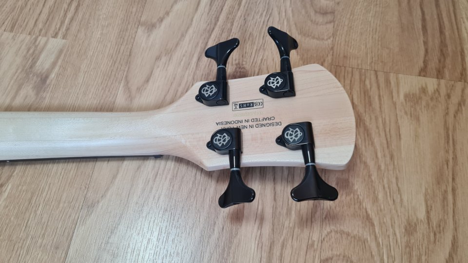 Bajo Spector Perfomer 4 de segunda mano · Foto 9 de 10 · Zamora · 280 €
