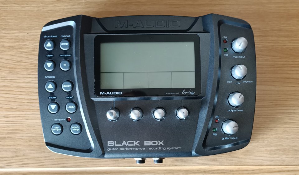 BLACK BOX de M-AUDIO de segunda mano · Foto 1 de 6 · Alicante · 60 €