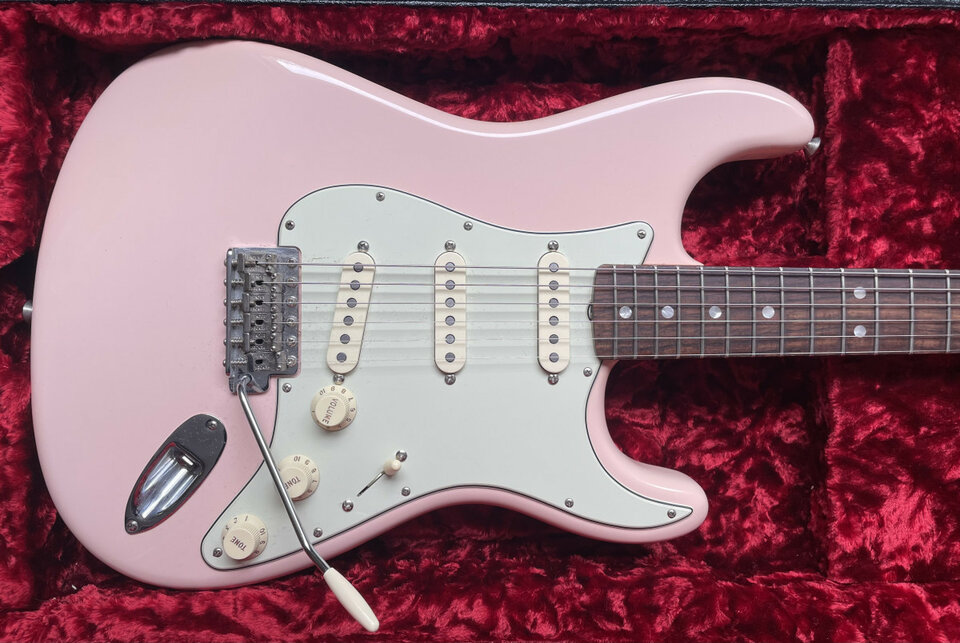 Fender American Original 60s Stratocaster Shell Pink