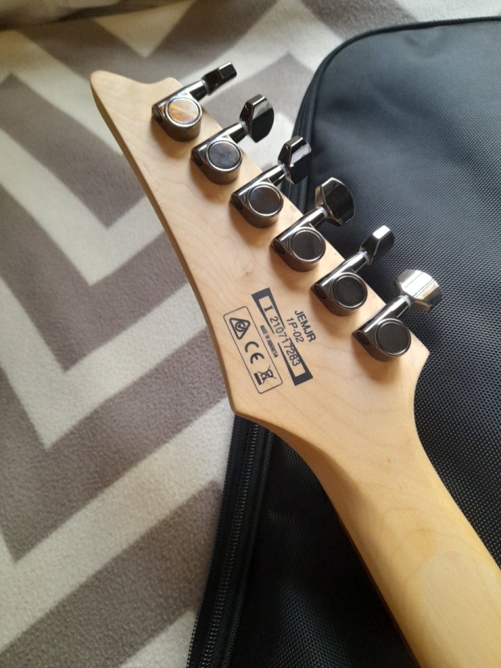 Ibanez JEM jr Steve Vai signature de segunda mano · Foto 6 de 9 · Valencia · 390 €