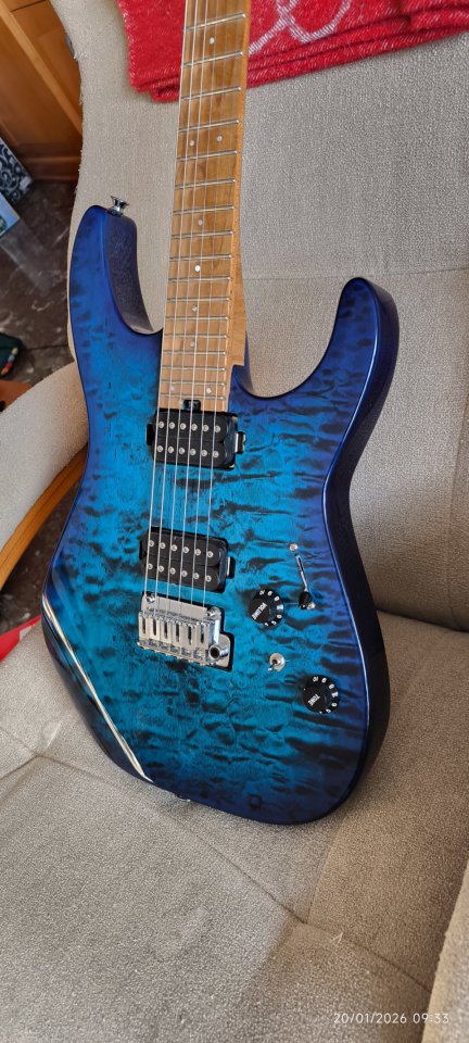 Cambio/Vendo Charvel DK24Q