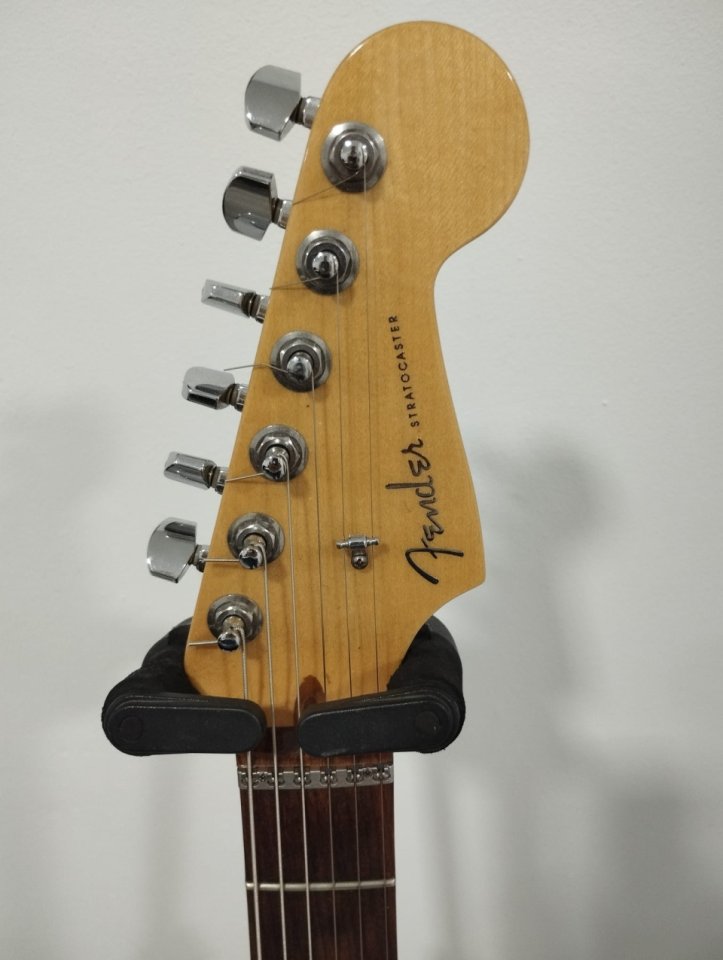 Fender Stratocaster Deluxe Made in Usa de segunda mano · Foto 6 de 6 · Málaga · 1450 €