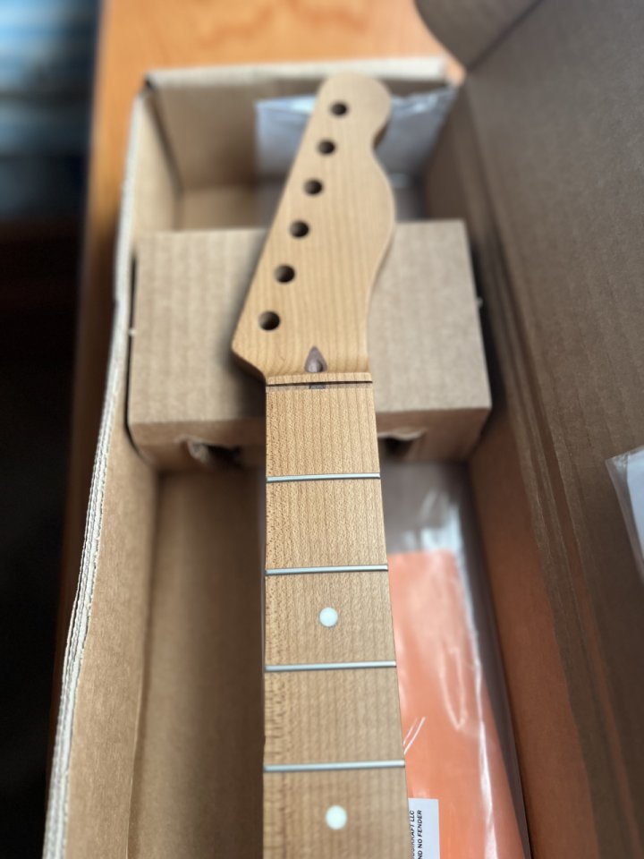 Mástil telecaster tele Musikraft arce tostado “roasted maple” nuevo de segunda mano · Foto 2 de 6 · Madrid · 440 €