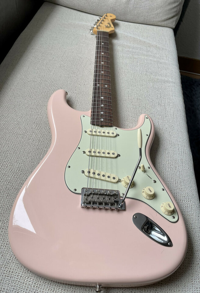 Fender American Original 60s Stratocaster Shell Pink de segunda mano · Foto 3 de 4 · Madrid · 1899 €