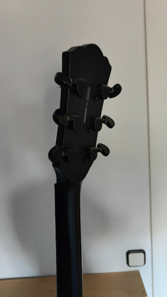 Yamaha AES520D6 Bartitona