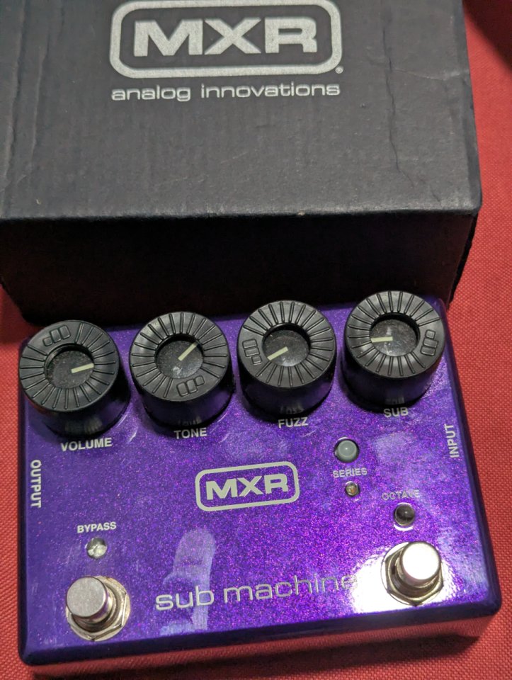 Mxr sub machine fuzz octave con caja