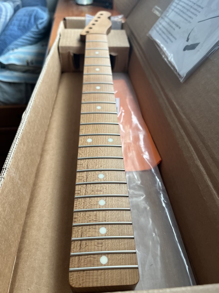 Mástil telecaster tele Musikraft arce tostado “roasted maple” nuevo de segunda mano · Foto 4 de 6 · Madrid · 440 €