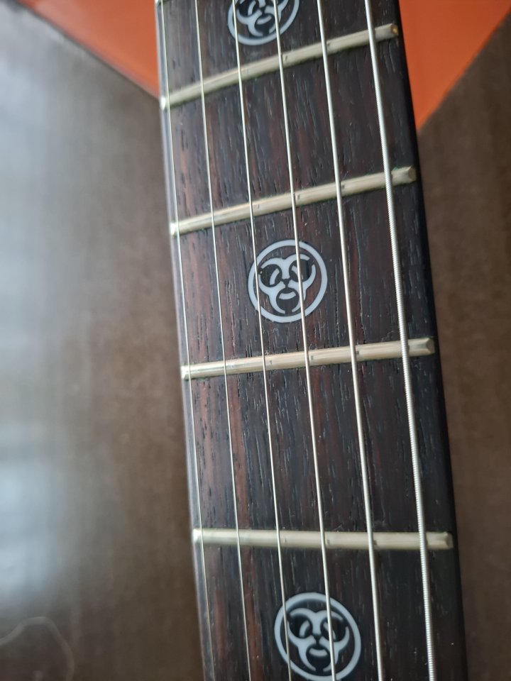 Explorer Cort EMG 85-60 VX-4X de segunda mano · Foto 7 de 8 · Murcia · 350 €