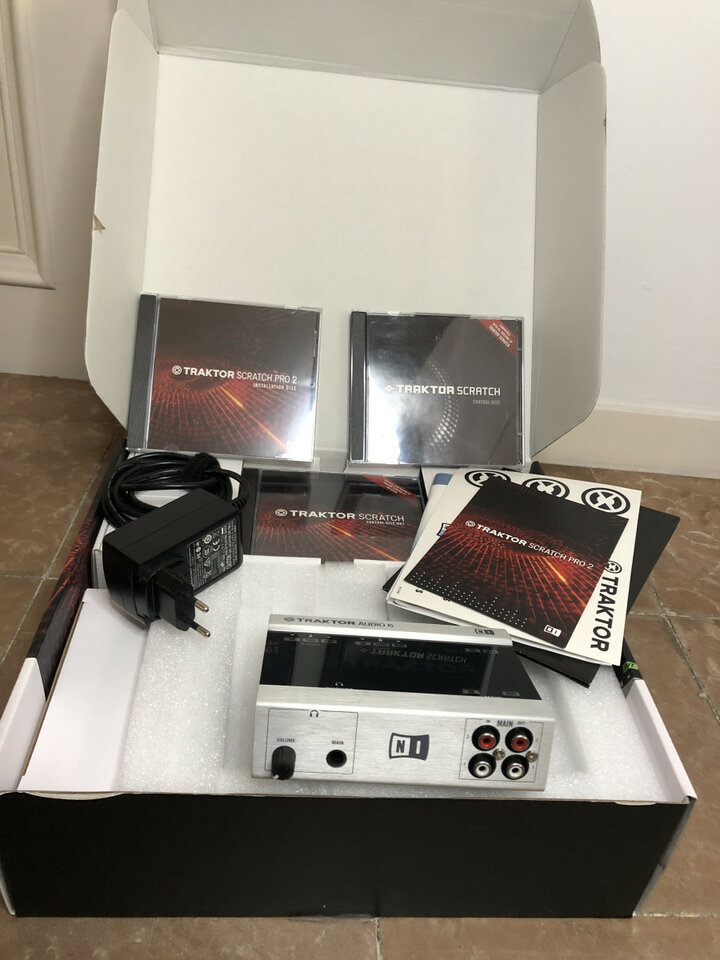 Traktor Scratch A6 - Interfaz DJ IMPECABLE!