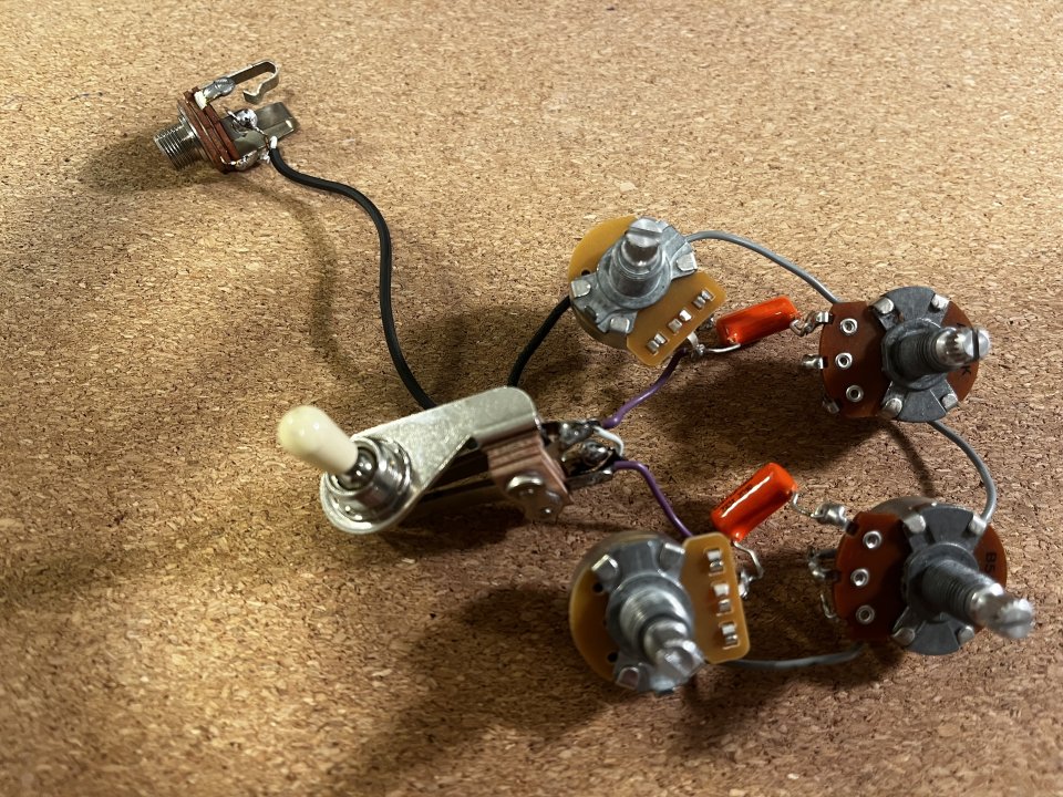 Potenciómetros, Switch y Condensadores Orange Drop