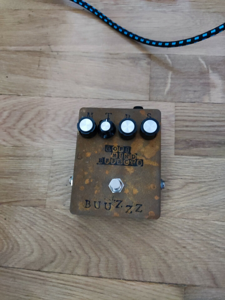 lo-fi mind bUuzZz (buzzaround fuzz) para reparar de segunda mano · Foto 7 de 8 · Madrid · 80 €
