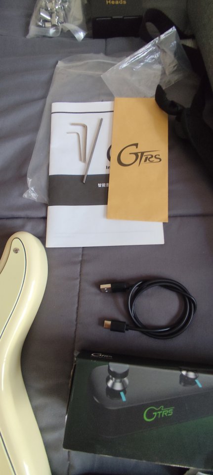 Guitarra inteligente MOOER  S800