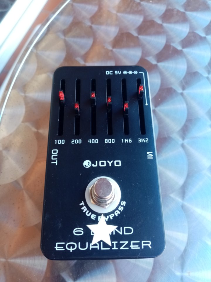 Pedal EQ 6 bandas Joyo JF-11 Guitarra/Bajo